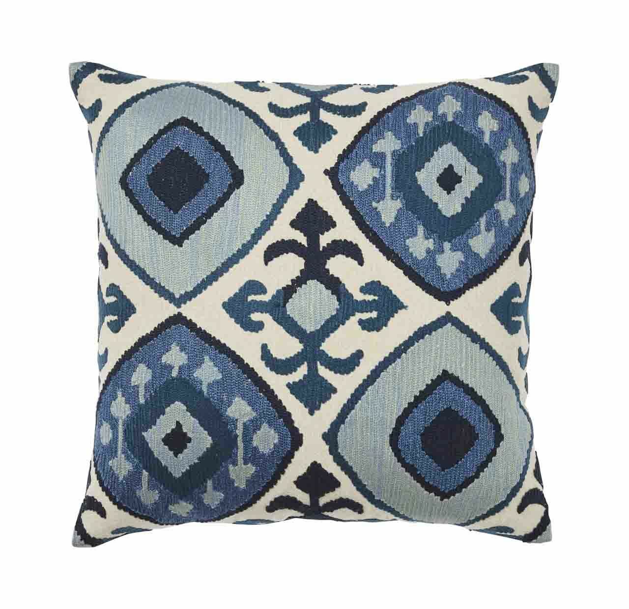 Kazu Cushion
